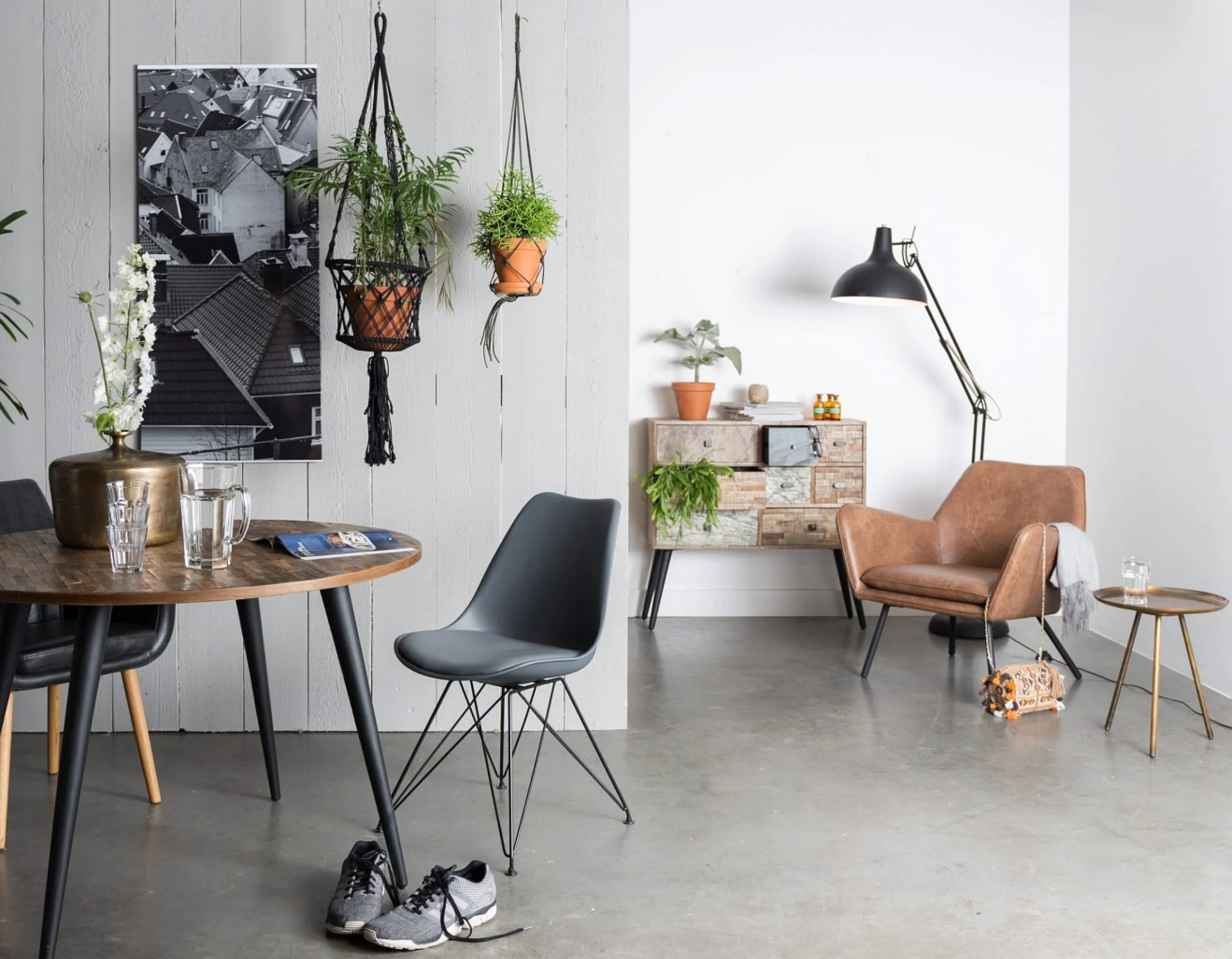 Esstisch Vintage Maria Teak Rund 110 cm Parkett-Vintagehaus Discount