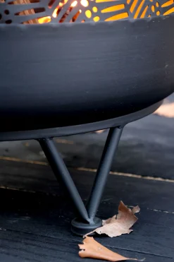 Feuerstelle Outdoorofen Feuerofen Kaminofen Metall Lochstahl-Chic Antique