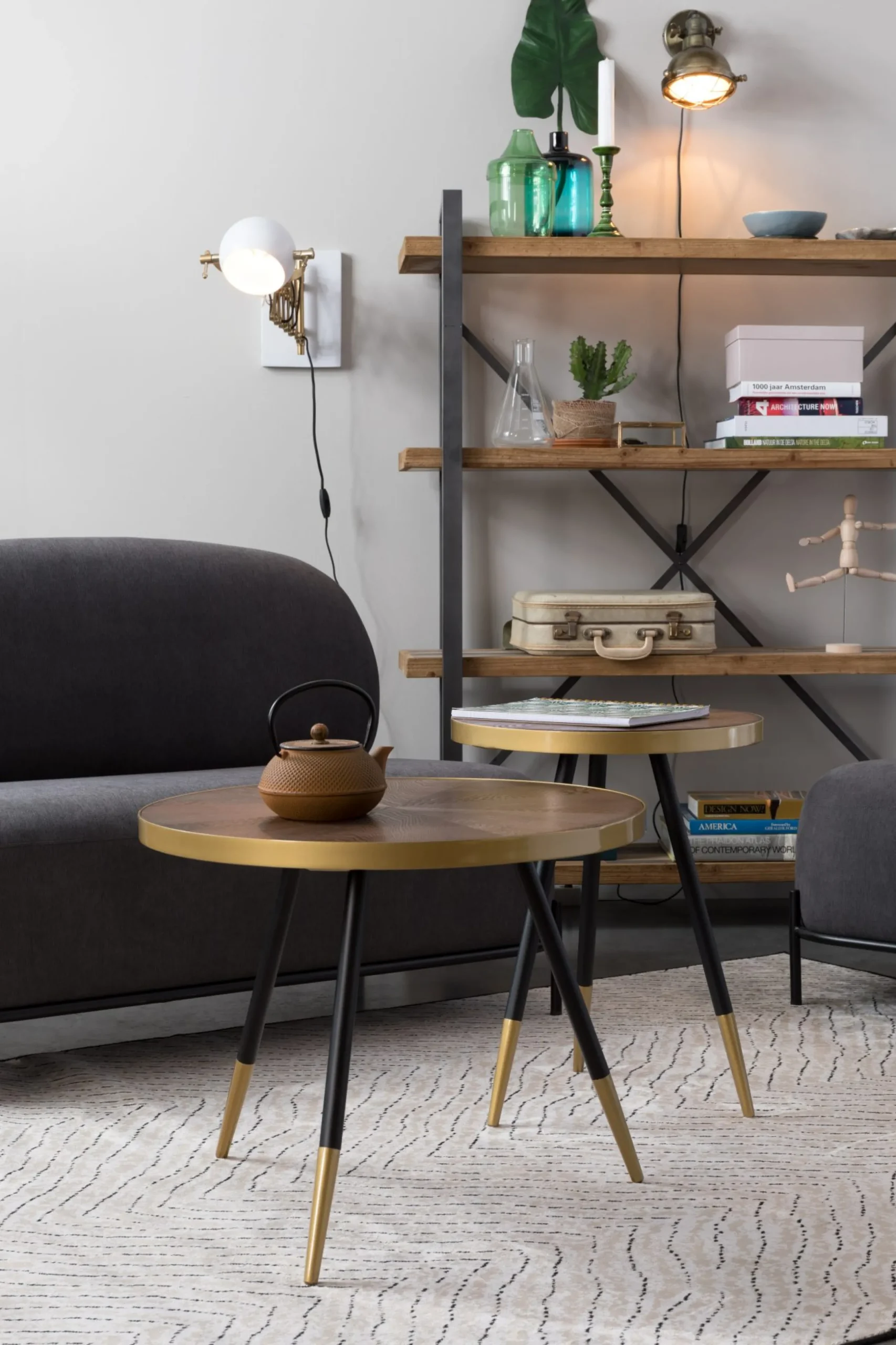 Retro Beistelltisch Denise Side Table Messing Brass Ø 44-Zuiver