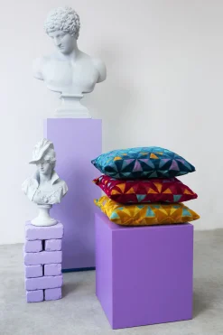 Retro Kissen Start The Fireworks in drei verschiedenen Farben-Bold Monkey Best