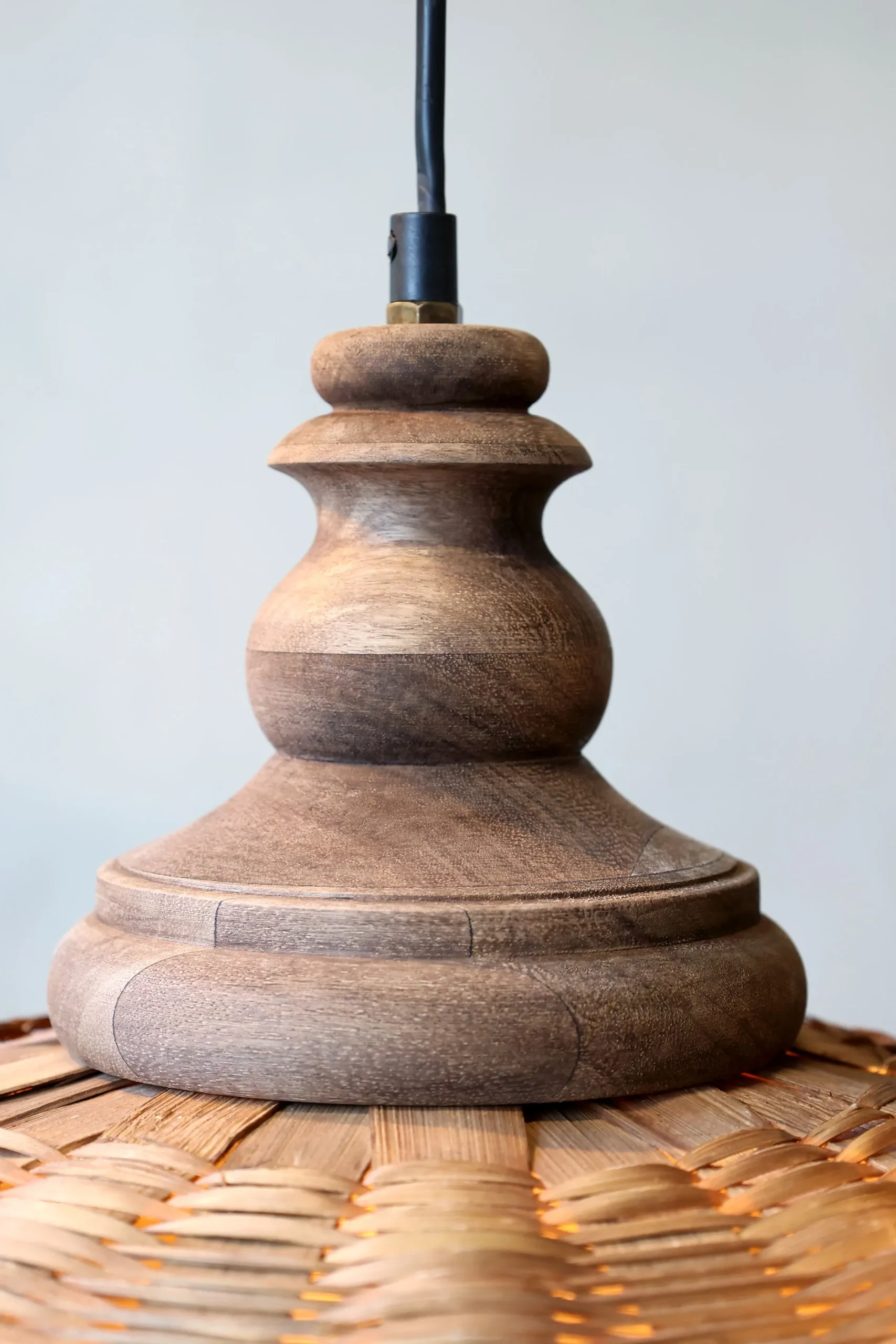 Vintage Hängelampe Chateau Rattangeflecht Mangoholz-Chic Antique Outlet