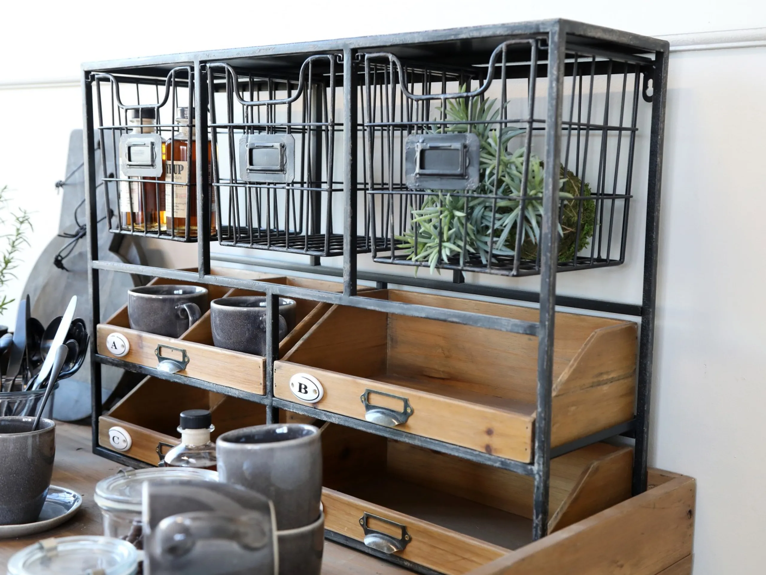 Vintage Wandregal Bruno 4 Schubladen 3 Gitterfächern Schwarz-Chic Antique Best